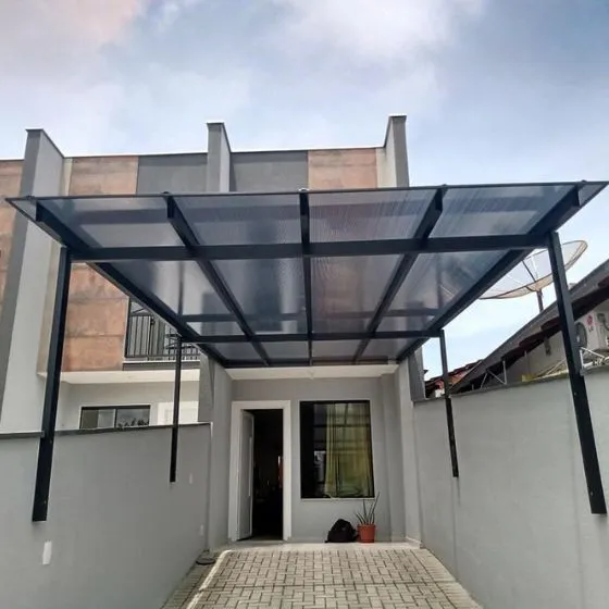 Pergolado Fixo de Ferro em Cerquilho SP — Instalação em fachada comercial
