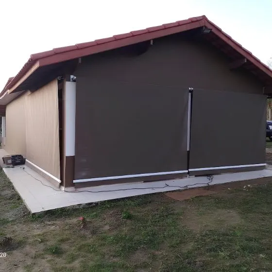 Toldo Cortina de Tela Screen em Parque das Árvores I, Cerquilho SP — Cobertura em área de piscina